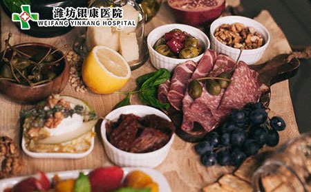 儿童白癜风有哪些诱因?应该如何治疗?