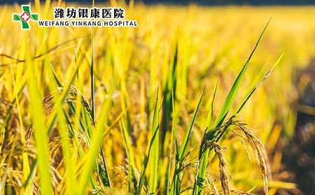手指出现白癜风怎么办?应该如何护理?
